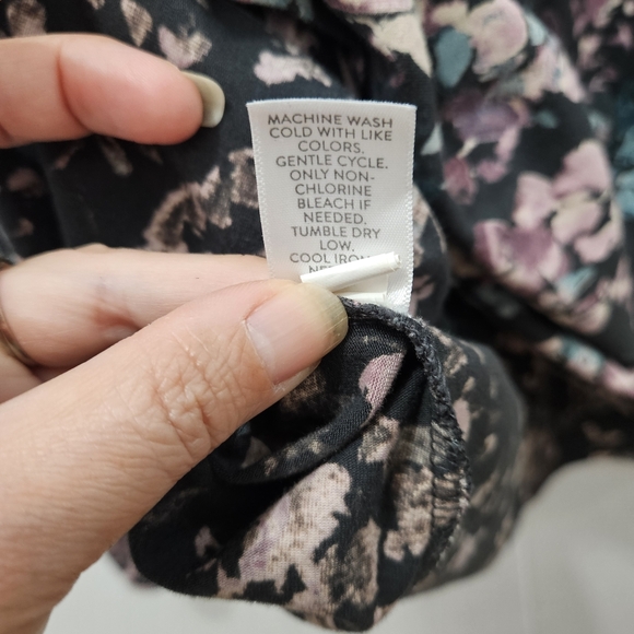 J.Jill Pure Jill Long Sleeve Shirttail Tee PurpleGray Floral Print Women’s Large - Picture 9 of 9